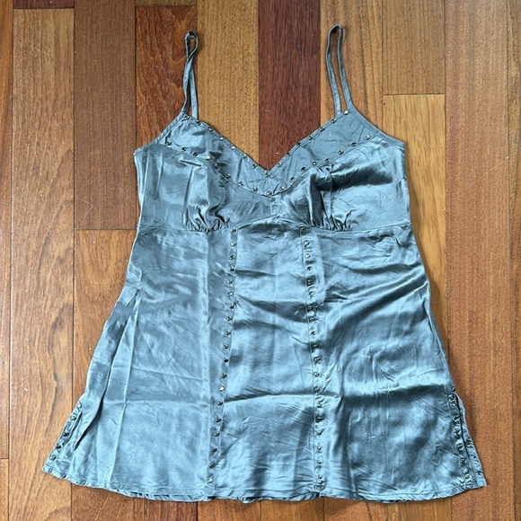 TO THE MAX Silver pewter longer silk camisole with silver studs, side slits - Picture 5 of 6